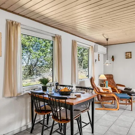 Jonnhild - 700m From The Sea By Interhome Dom wakacyjny *