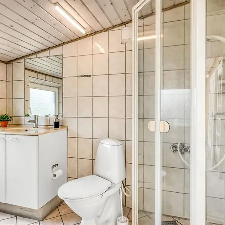 Dom wakacyjny Jonnhild - 700m From The Sea By Interhome
